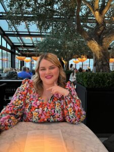Photo of Samantha Jones
